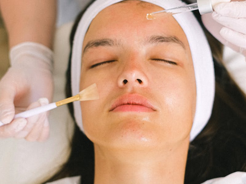 Épilation laser pendant la grossesse : contre-indications et alternatives